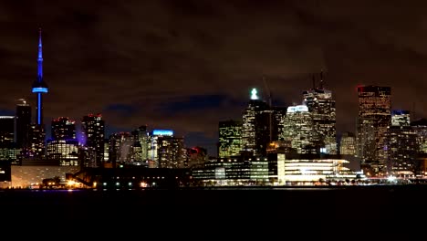 Timelapse-view-of-the-Toronto-skyline-as-night-falls