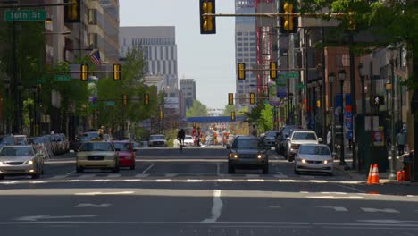 Usa-summer-hot-day-traffic-street-view-philadelphia-city-4k-pennsylvania