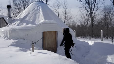 Yurt-winter-in-ontario-4K-video