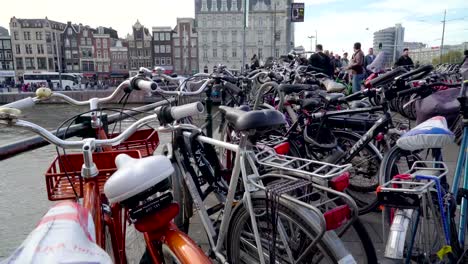 Hundreds-of-bicycles-for-rent-on-the-side-of-the-canal