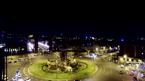 Vista-aérea-de-la-Plaça-Espanya-y-la-colina-de-Montjuic-con-Museo-Nacional-de-arte-de-Cataluña,-Barcelona,-España