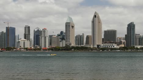 Horizonte-del-centro-de-San-Diego-California-Estados-Unidos