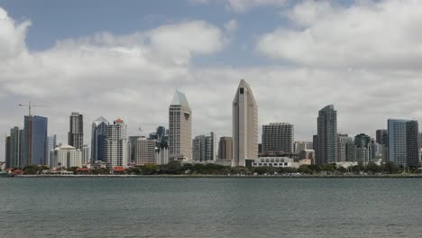 Horizonte-del-centro-de-San-Diego-California-Estados-Unidos