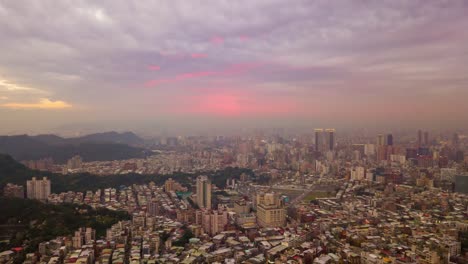 paisaje-de-atardecer-cielo-taipei-aérea-panorama-4k-timelapse-Taiwán