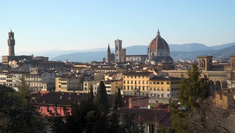 Italien-Toskana-Florenz-Stadt.-Die-Kathedrale-und-Giotto-Turm