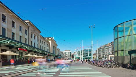 der-Schweiz-Sonnentag-Genf-Stadt-Zug-Bahnhof-Verkehr-Straße-Panorama-4k-Zeitraffer