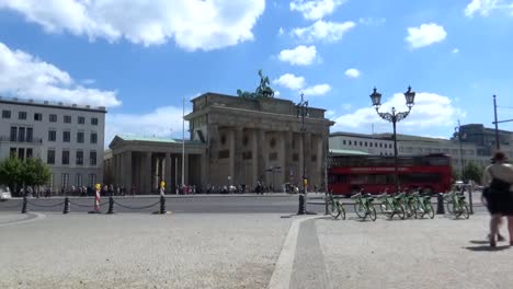 Autos-und-dem-Brandenburger-Tor