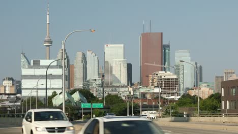 Highway-into-downtown-city-centre-of-Toronto-Ontario-Canada