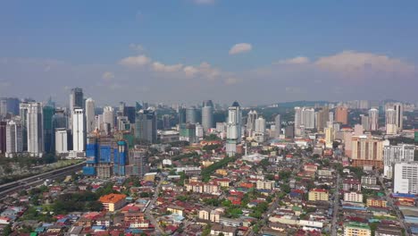 Sonnliche-Tag-Kuala-Lumpur-Innenstadt-Wohnzimmer-Luftfahrt-Panorama-4k-malaysia