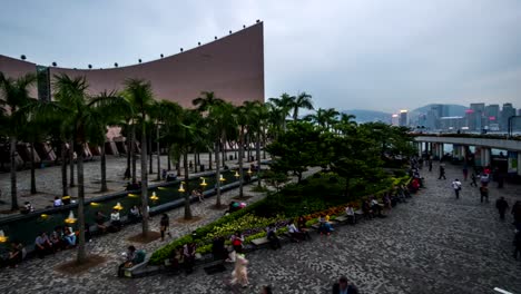 Hong-Kong,-China-–-Nov-11,2014:-park-in-der-Nähe-der-Victoria-Harbour,-auf-Hong-Kong,-China