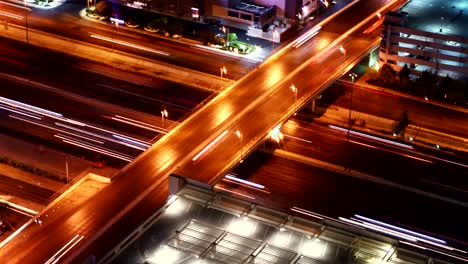 traffic-at-night,-time-lapse