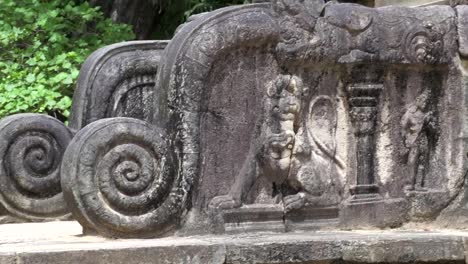 Ancient-temple-of-Sri-Lanka