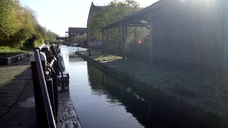 Typhoo-Basin-auf-der-Digbeth-Branch-Kanal,-Birmingham.