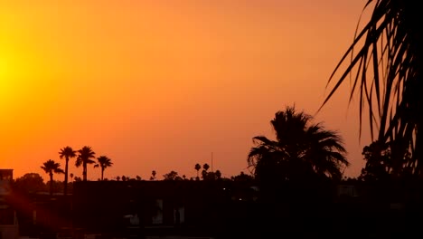 Glow-of-the-Setting-Sun-Lighting-Up-the-Sky