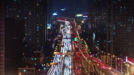 Nacht-wenig-befahrenen-Hauptstraße-4-k-Zeit-erlöschen-von-shanghai-Stadt