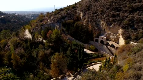 Great-view-of-nature,-ancient-building-and-green-mountains