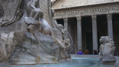 Italien-Rom-Stadt-Sonnenuntergangszeit-berühmten-Pantheon-überfüllt-Brunnen-Panorama-4k