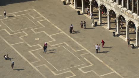 Italien-Venedig-sonnigen-Tag-San-Marco-Square-Campanile-Blick-Punkt-voll-Panorama-4k