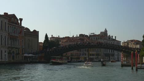 Italia-verano-día-Venecia-famosa-ponte-la-Academia-camino-viaje-panorama-4k