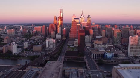 Aerial-view-of-Philadelphia-at-sunset