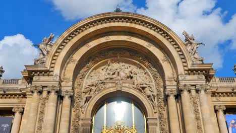 Paris-Museum,-Grand-Palace-Famous-Landmark-Architecture,-Tourism