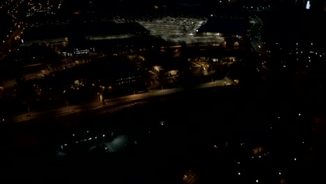 Suburbios-de-centro-comercial-de-tráfico-aéreo-nocturno-San-Francisco