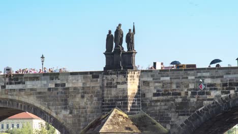 Zeitraffer-der-Karlsbrücke,-Prag