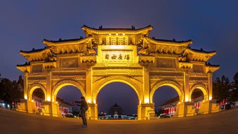 Time-lapse-video-of-Chiang-Kai-shek-Memorial-Hall-in-Taipei-city,-Taiwan-timelapse-4K