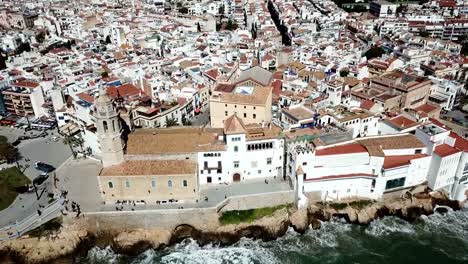 Stadt-von-Sitges-in-Spanien