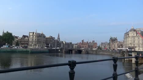 Ein-Blick-auf-Seine-in-Paris,-Frankreich