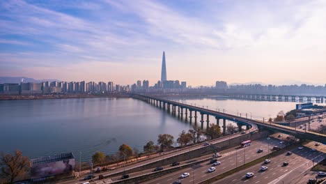 Tiempo-lapso-Sunset-del-Skyline-de-ciudad-Seúl,-Corea-del-sur.