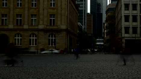 La-ciudad-de-Frankfurt-square-seguimiento-de-paso