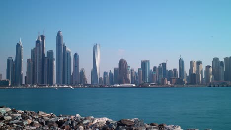 Lapso-de-tiempo-panorámica-de-la-marina-de-dubai