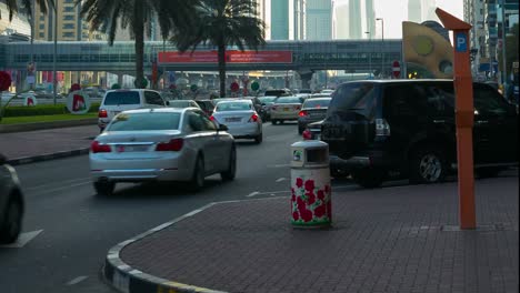 dubai-Hauptstraße-Gebäude-Zeitraffer