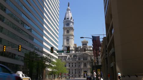 Estados-Unidos-día-de-verano-Filadelfia-ciudad-sala-de-vista-a-la-calle-4-k,-Pensilvania