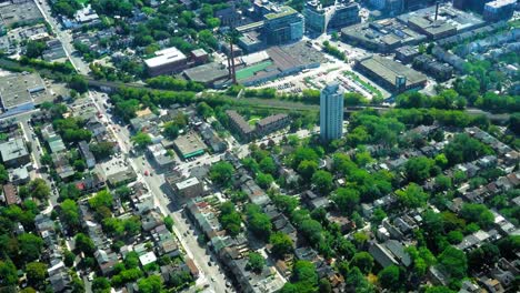 fliegen-über-Toronto-ontario-in-Kanada-4k-im-ländlichen-Sommer