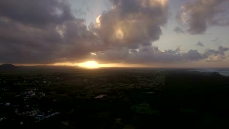 Atardecer-en-Isla-Mauricio.-Vista-aérea