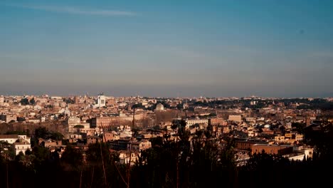 Panoramic-view-of-the-historic-centre-of-Rome,-Italy.-Camera-moving-right