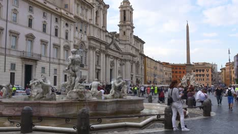 italy-sunny-day-sant'agnese-in-piazza-navona-crowded-panorama-4k