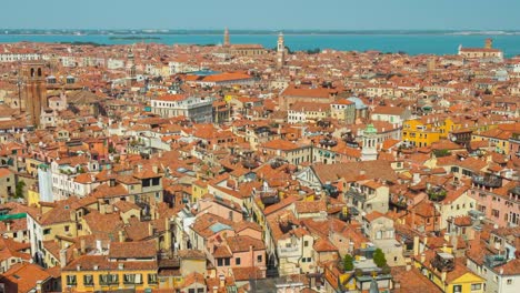 Italien-Sommer-Tag-Venedig-Stadt-berühmten-San-Marco-Campanile-Antenne-Stadtbild-Panorama-4k-Zeitraffer