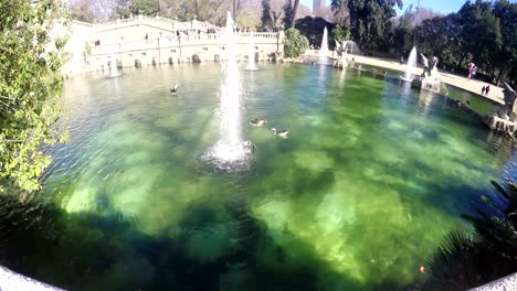 fuente-en-el-parque-de-la-ciutadella-en-barcelona,-España,-4k