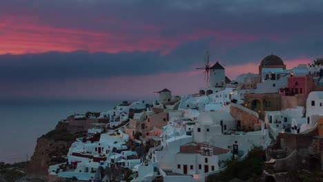 panorama-de-la-colina-de-puesta-de-sol-cielo-santorini-isla-oia-ciudad-Bahía-4-tiempo-k-caer-Grecia