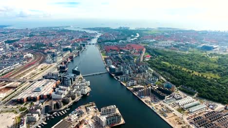 Vista-aérea-de-ciudad-en-Copenhague