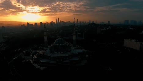 Masjid-Wilayah-Persekutuan.