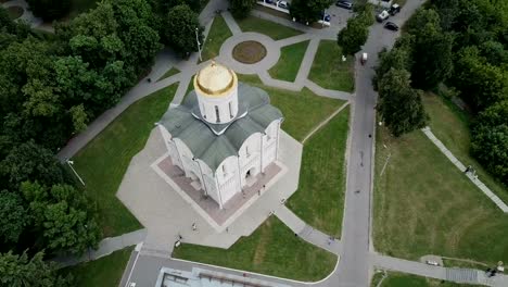 Zielobjekten-Kathedrale-in-Vladimir