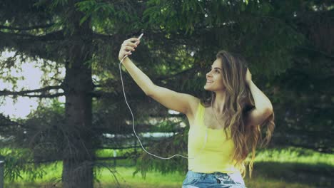 young-girl-taking-a-selfie