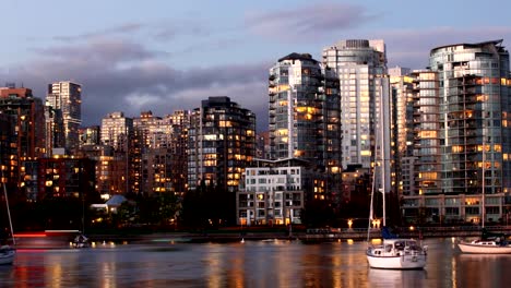 Day-to-night-timelapse-Vancouver,-Canada