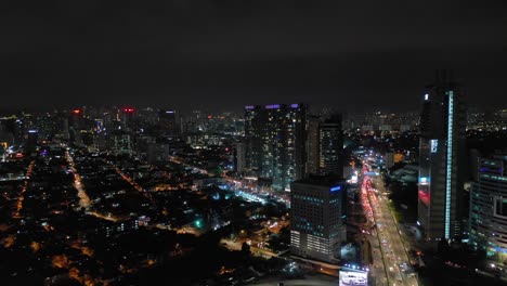 Nacht-Beleuchtung-Kuala-Lumpur-Stadtbild-Verkehr-Straße-aerial-Panorama-4k-Malaysia