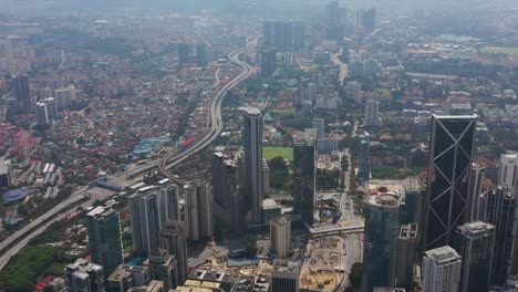 Sonnliche-Tag-Kuala-Lumpur-Innenstadt-Verkehrsstraße-Luftfahrt-Panorama-4k-malaysia