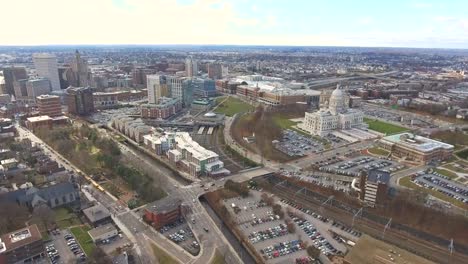 Providence-Rhode-Island-Skyline-und-State-Capitol-Building-Aerial-3